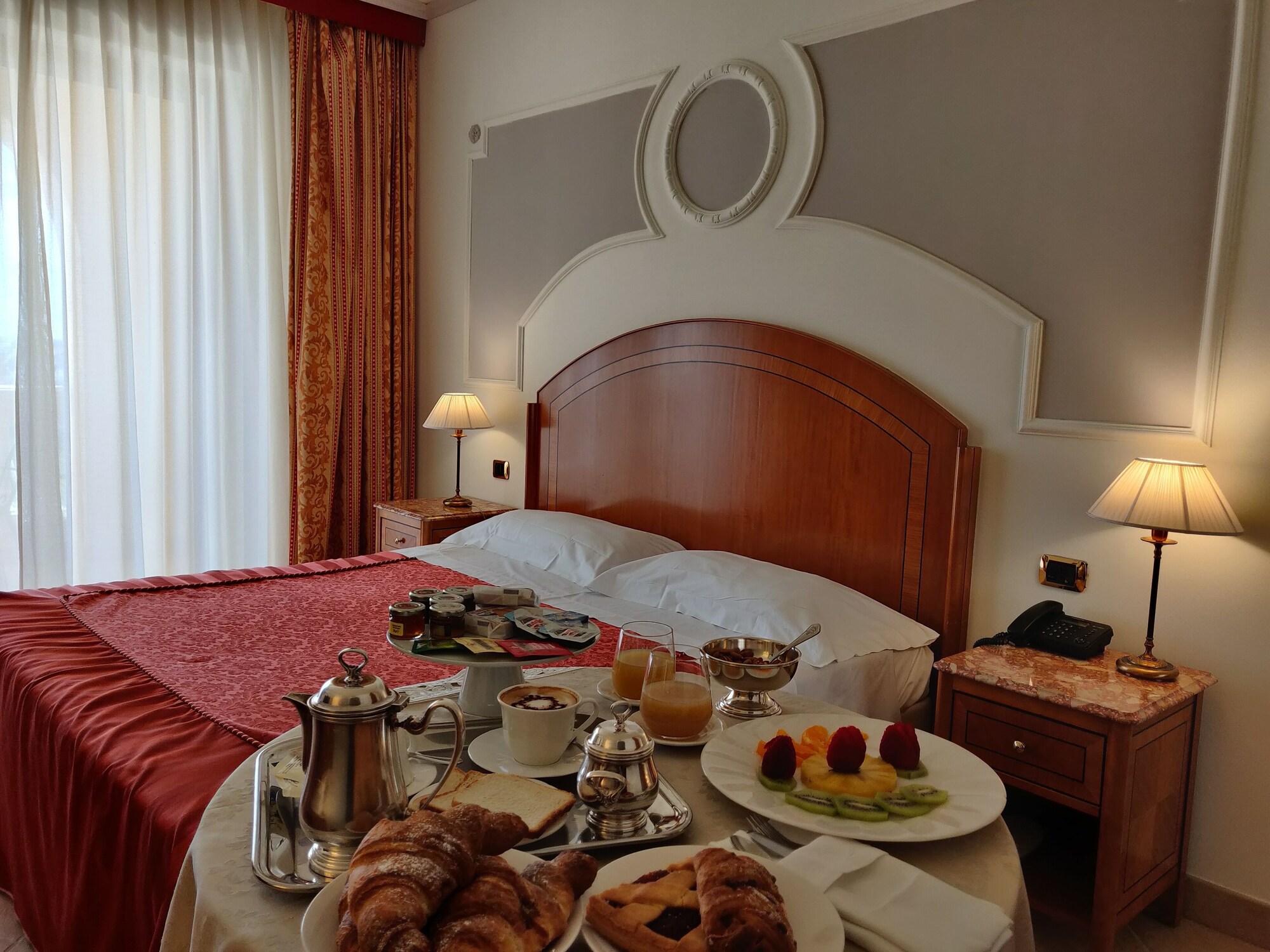 Parco Dei Principi Hotel Roccella Ionica Εξωτερικό φωτογραφία
