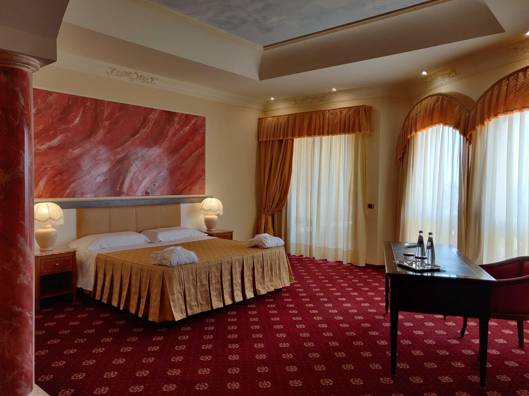 Parco Dei Principi Hotel Roccella Ionica Εξωτερικό φωτογραφία