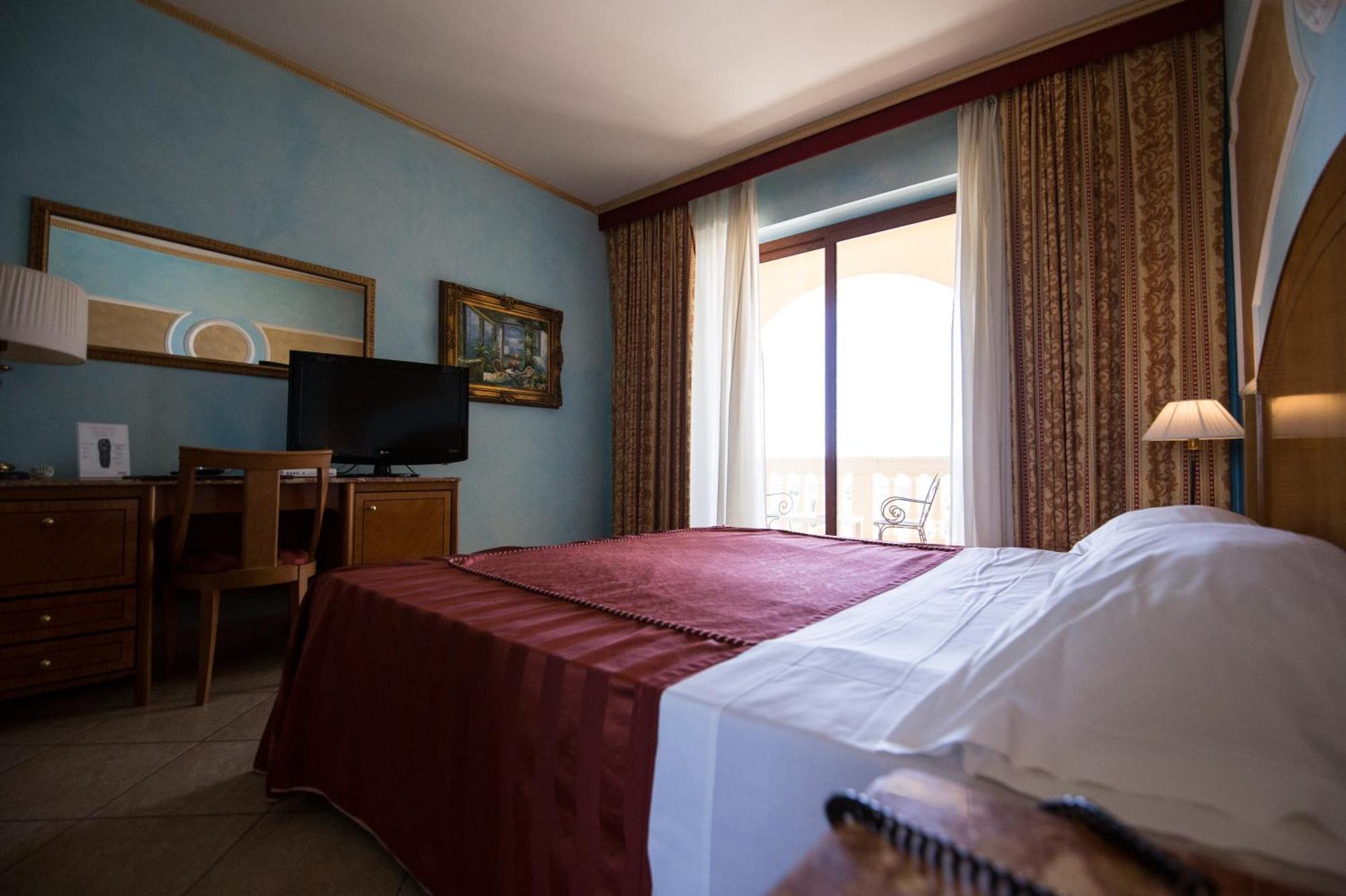 Parco Dei Principi Hotel Roccella Ionica Εξωτερικό φωτογραφία